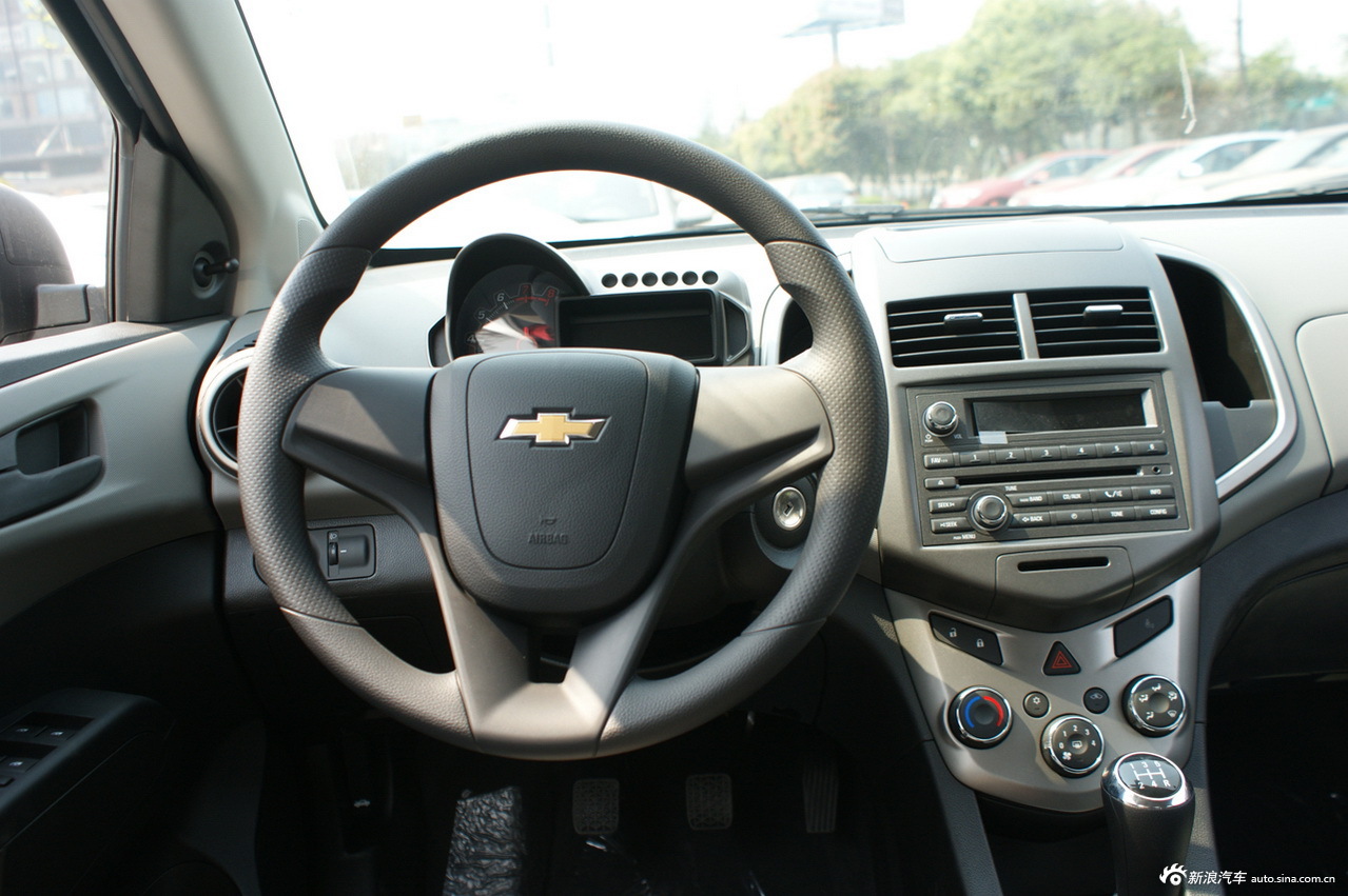 2011款爱唯欧_爱唯欧内饰图片24781939_汽车图库_新浪汽车_新浪网