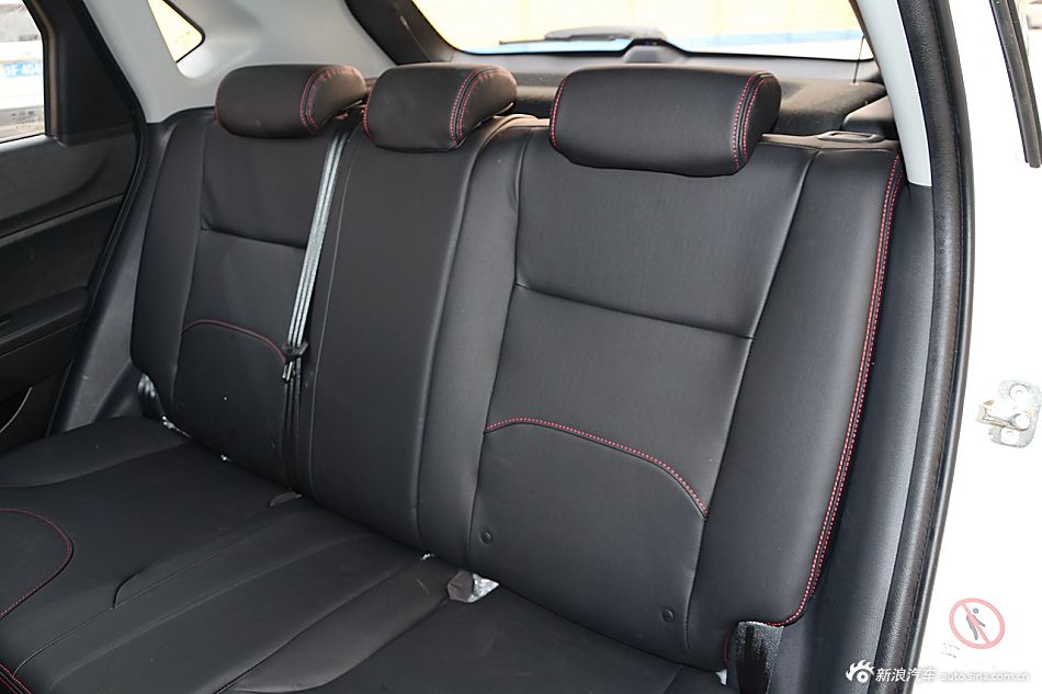 2016款中华V3 1.5L自动舒适型