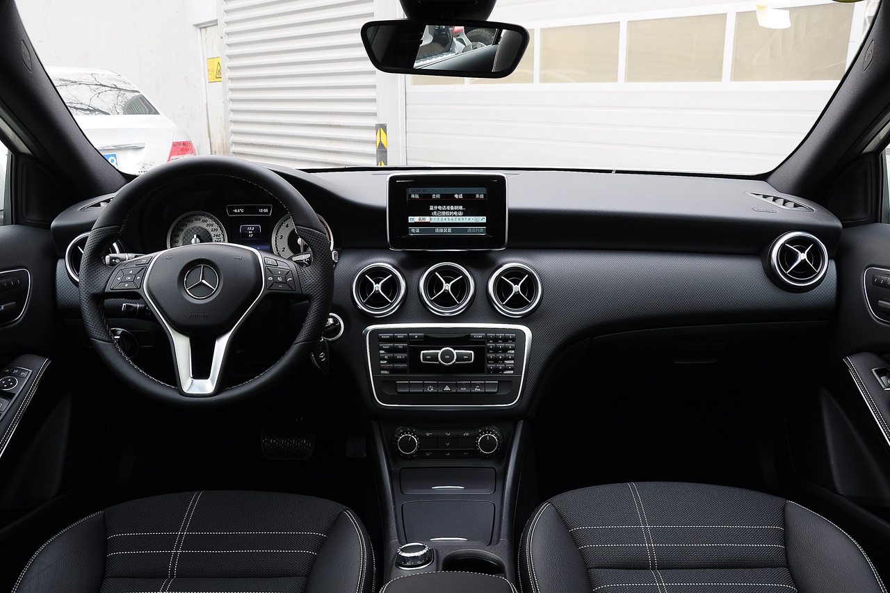 2015款奔驰a200 1.6t自动