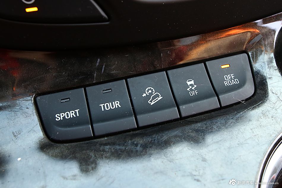 2016款昂科威28T自动四驱全能运动旗舰型