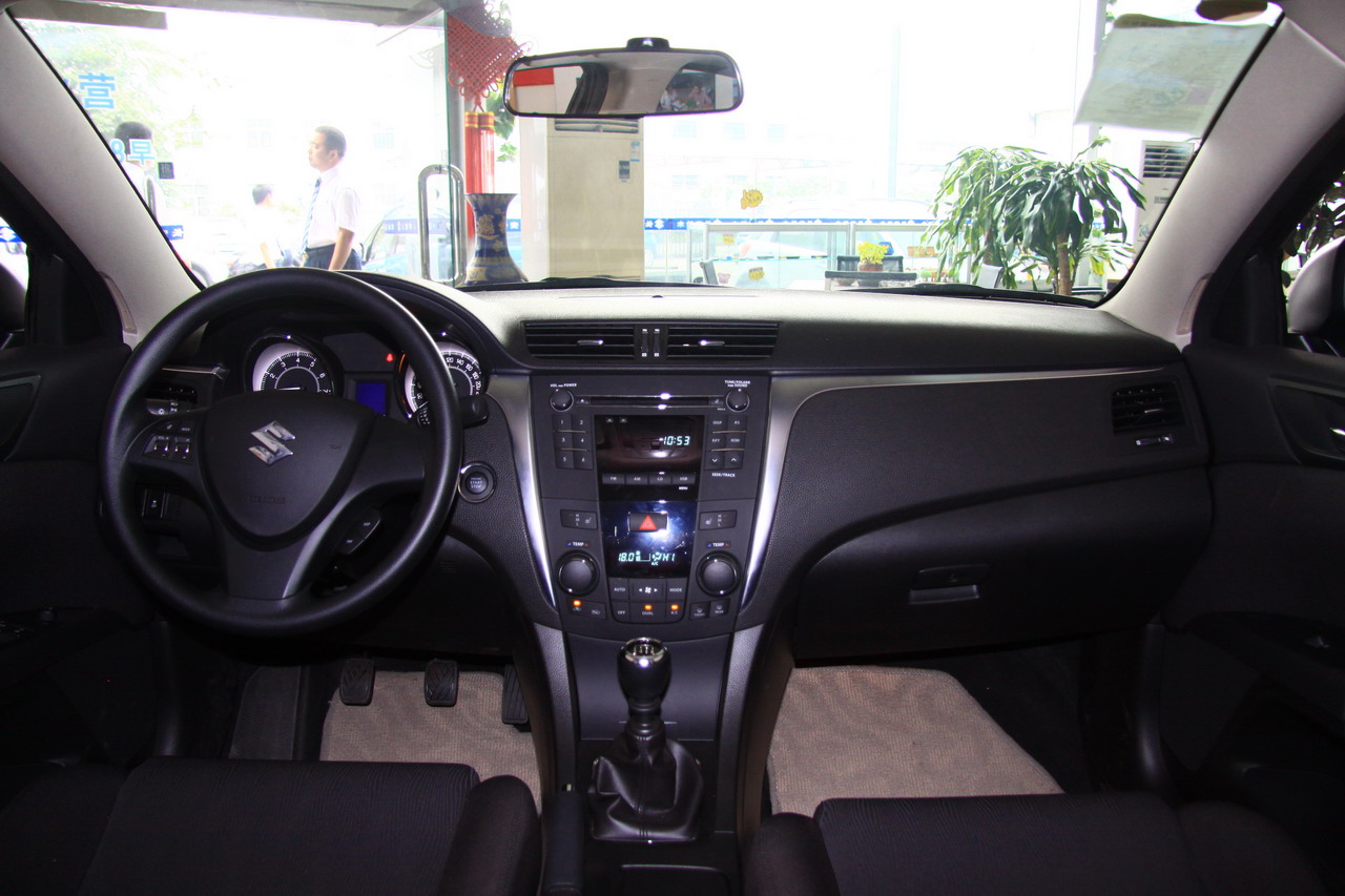铃木凯泽西到店实拍图_凯泽西内饰图片267117_汽车图库_新浪汽车_新浪