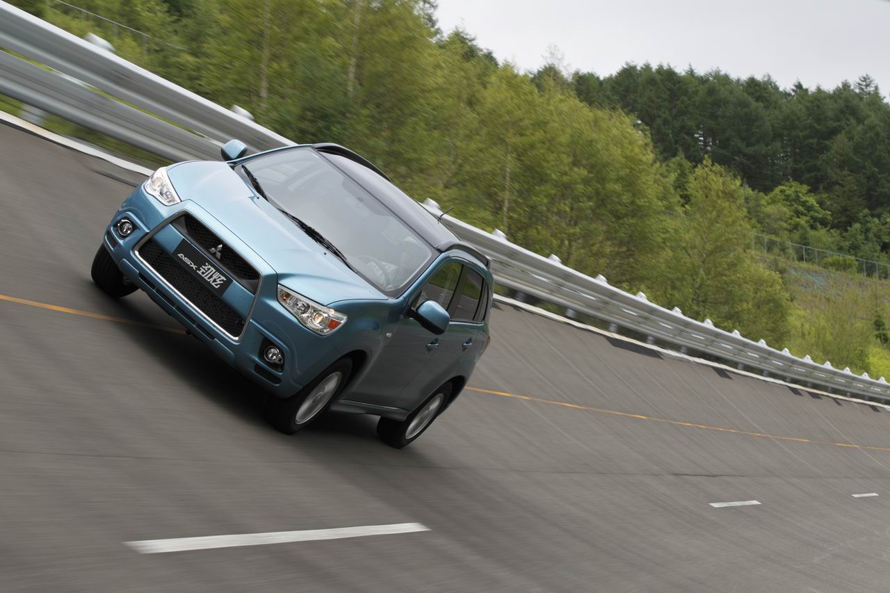 三菱asx劲炫试车动态图(27/87)