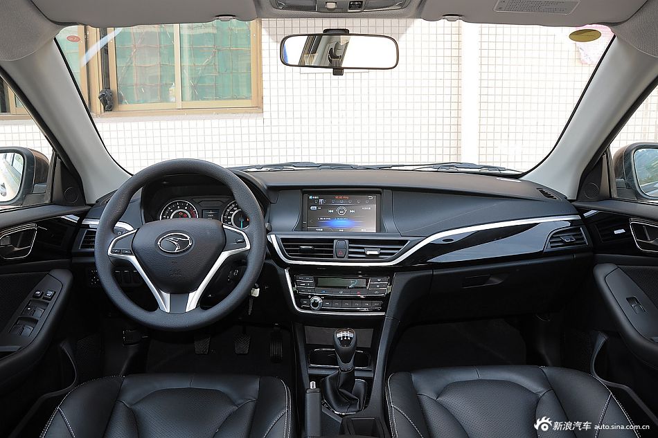 2015款V5菱致plus 1.5L手动智趣型