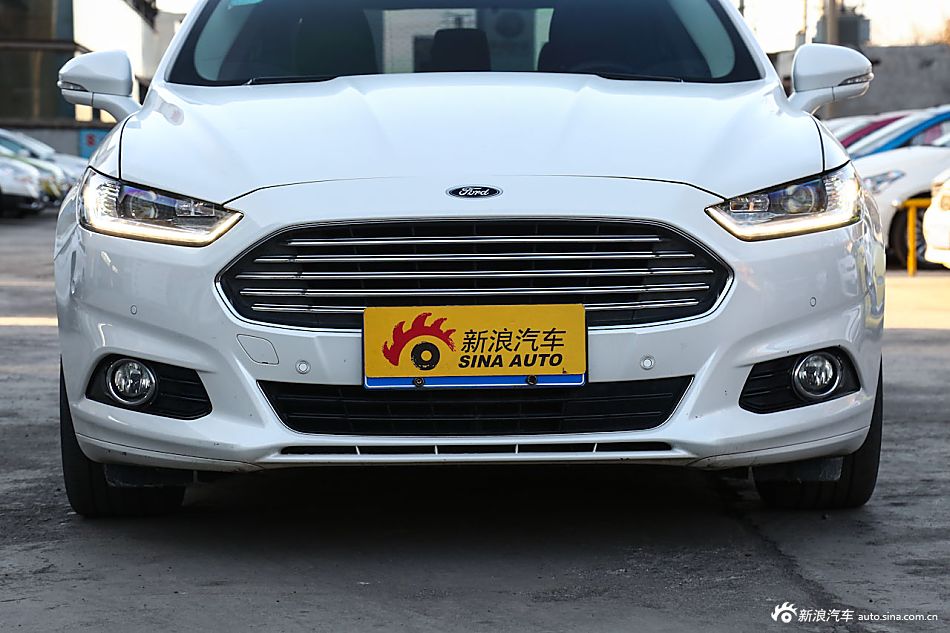 2013款蒙迪欧 2.0T自动240旗舰型