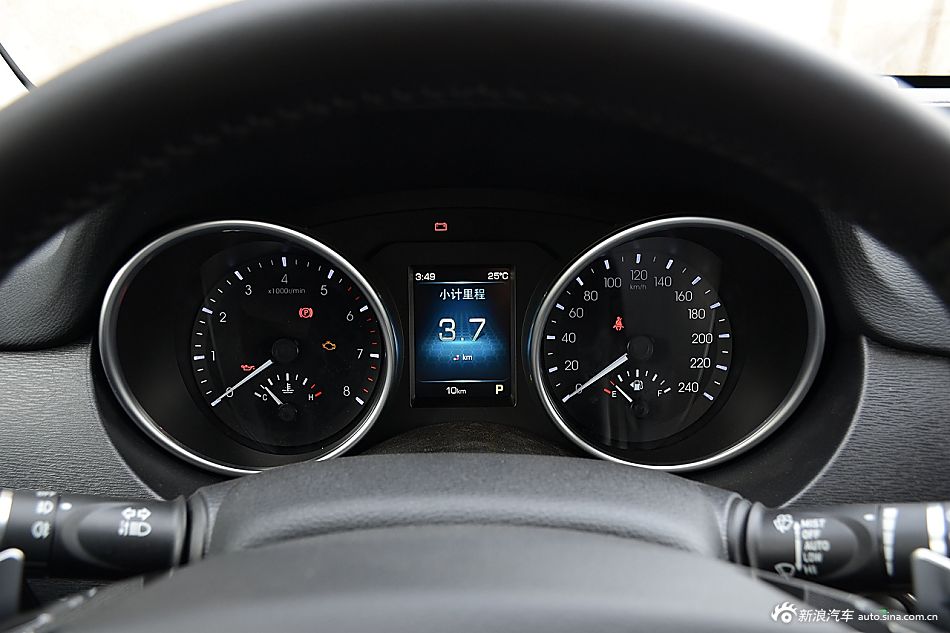 2016款长城哈弗H6 Coupe 1.5T自动两驱精英型