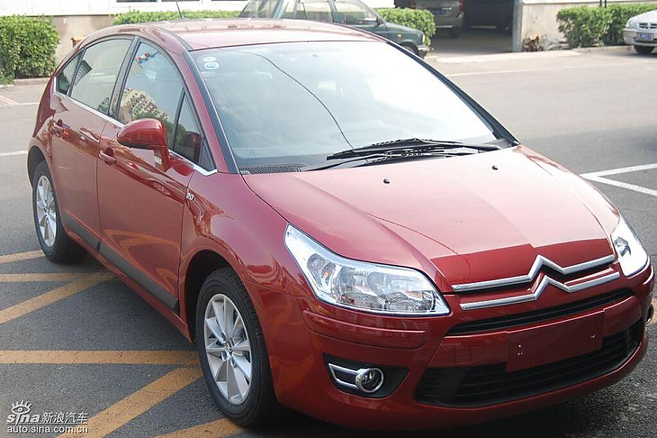 东风雪铁龙世嘉到店实拍_世嘉图片82165_汽车图库_新浪汽车_新浪网