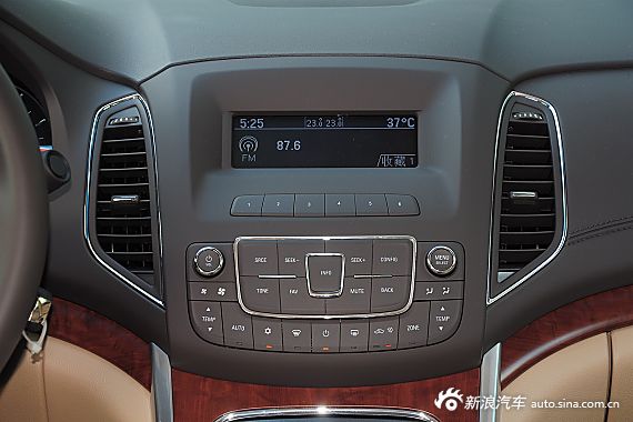 2015款荣威950 1.8T基本型