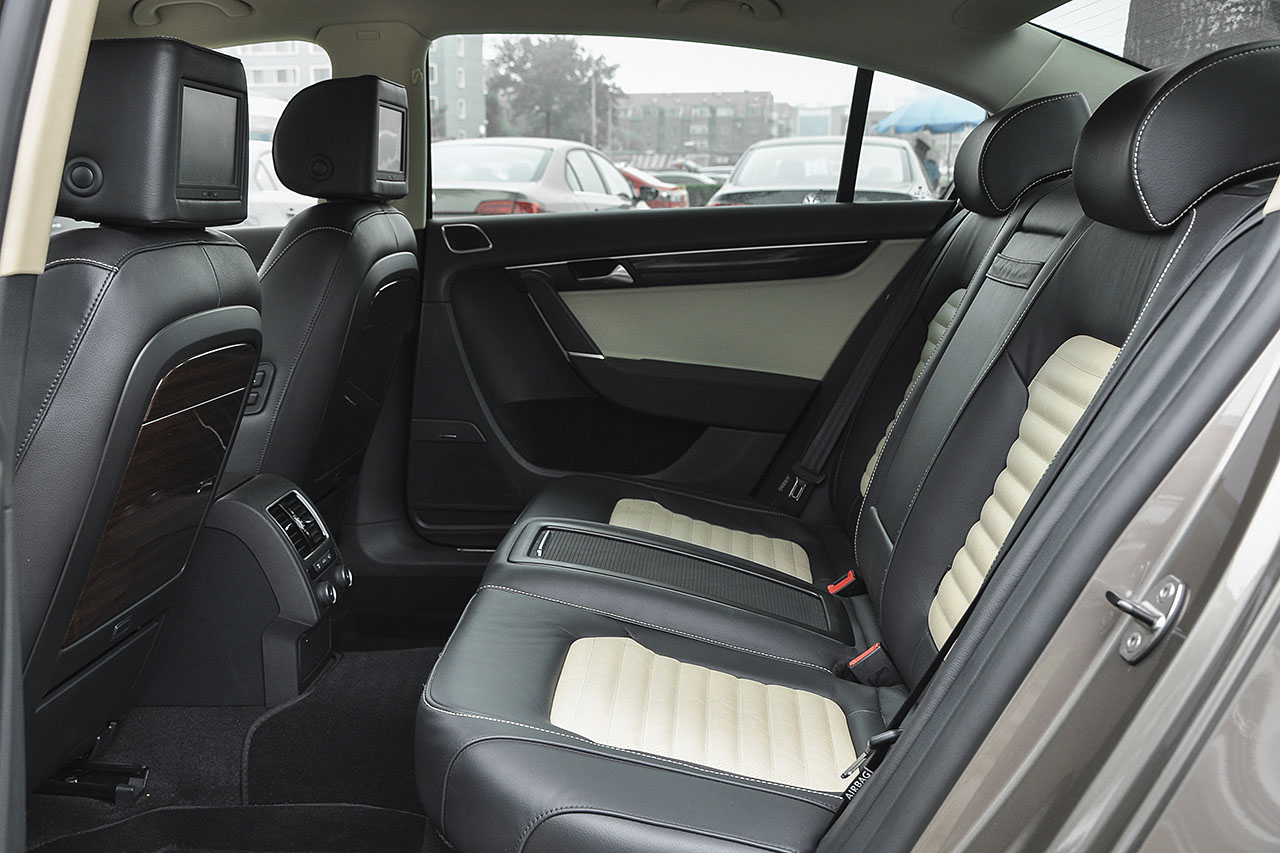 2015款迈腾2.0tsi旗舰型