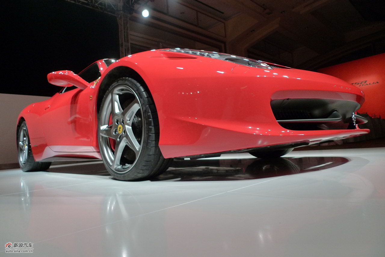 法拉利458italia外观_458italia图片513026_汽车图库_新浪汽车_新浪网