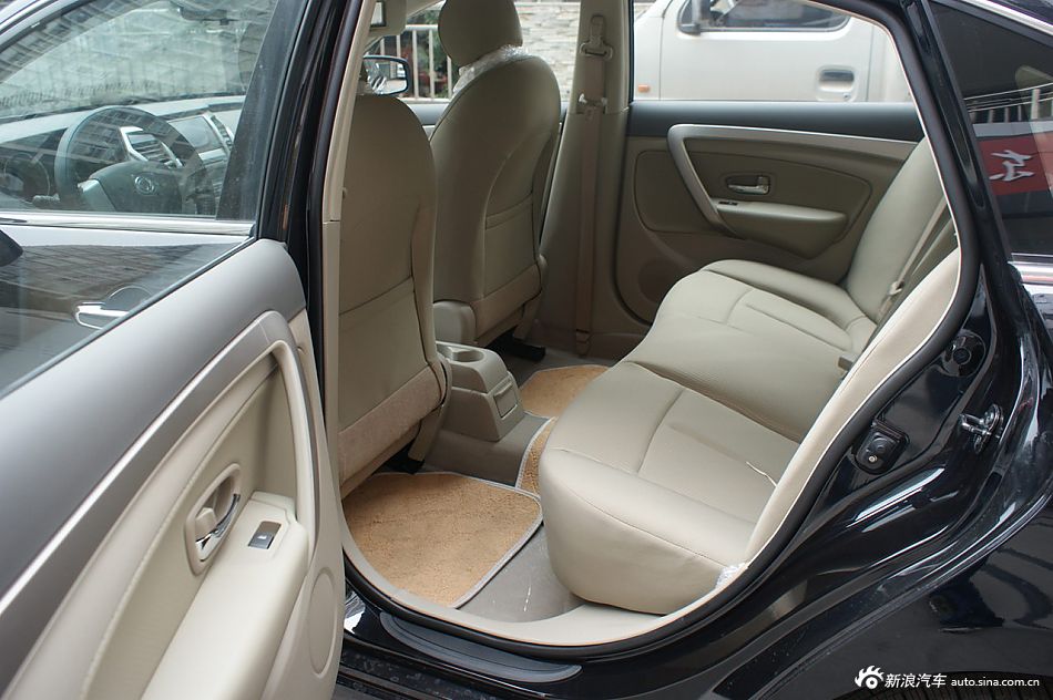 2012款东风风神A60