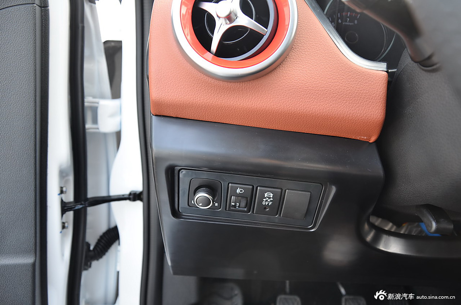 2016款北汽幻速S3L