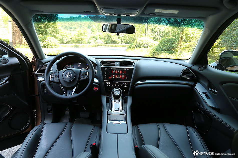 外观犀利/内饰豪华.实拍讴歌CDX