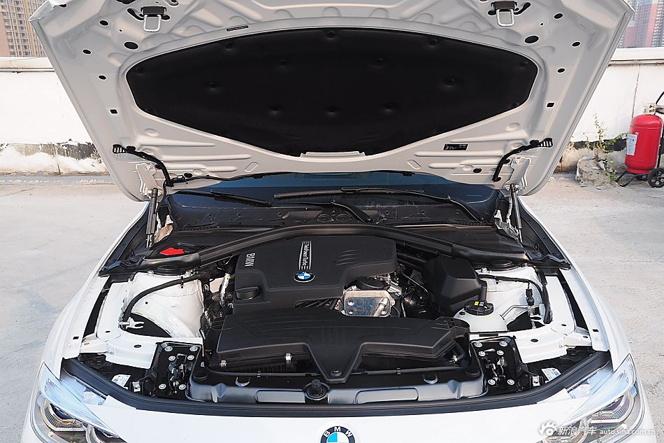 2016款宝马320Li豪华设计套装