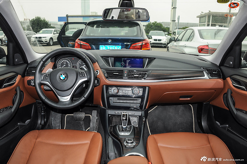 2014款宝马X1 xDrive20i X设计套装