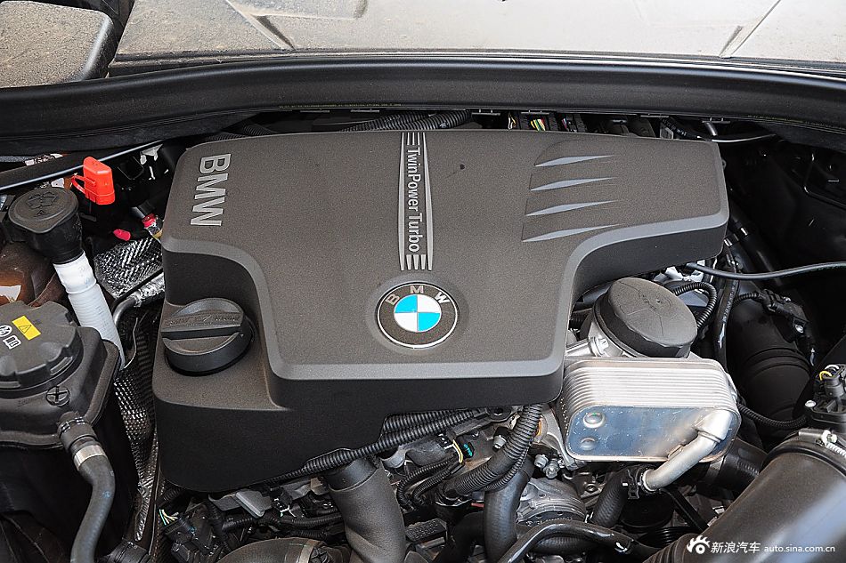 2015款宝马X1 sDrive18i时尚晋级版