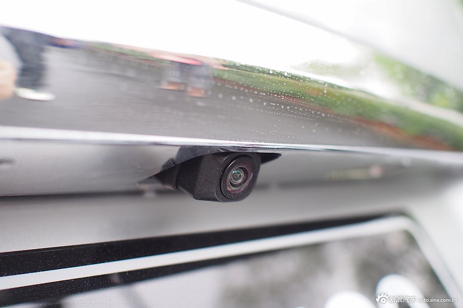 新浪汽车实拍众泰Z500高清组图