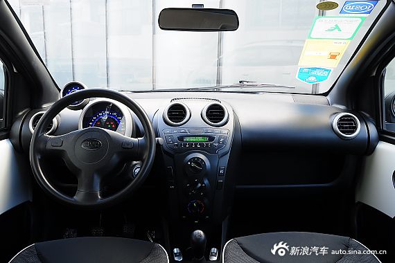 2015款比亚迪F0 1.0L手动尚酷型