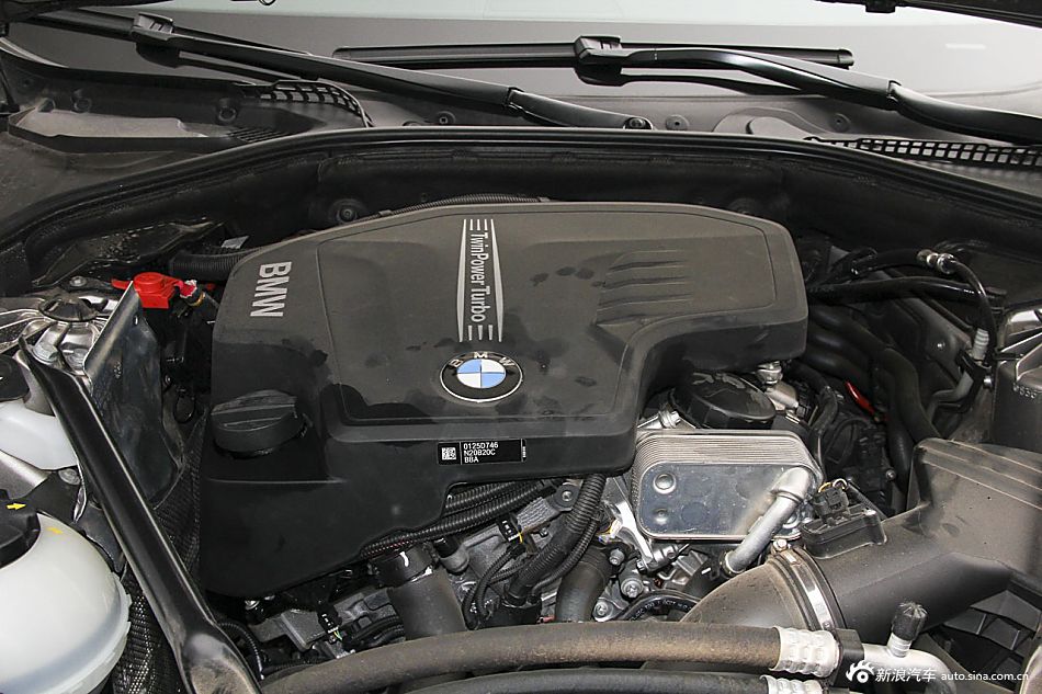 2014款宝马5系525Li 2.0T自动豪华设计套装