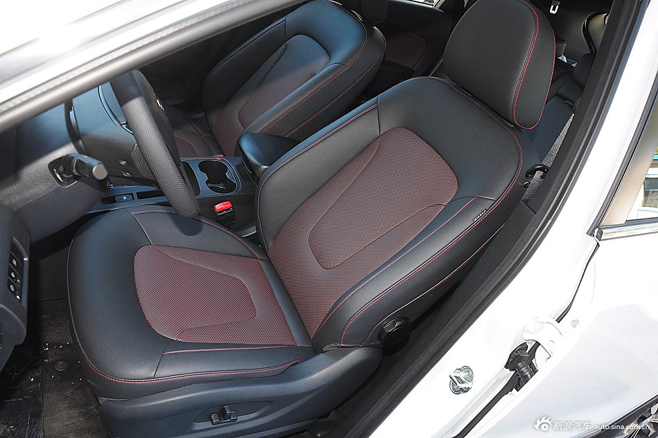 2016款奔腾X80 1.8T自动运动型