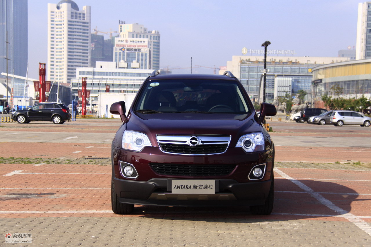 2011款欧宝安德拉外观