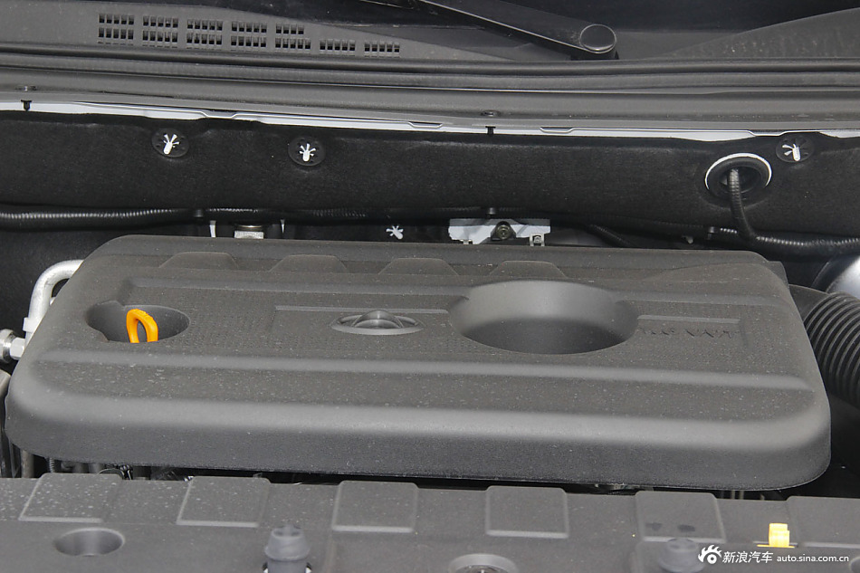 2016款长安CX70 1.6L手动豪华型