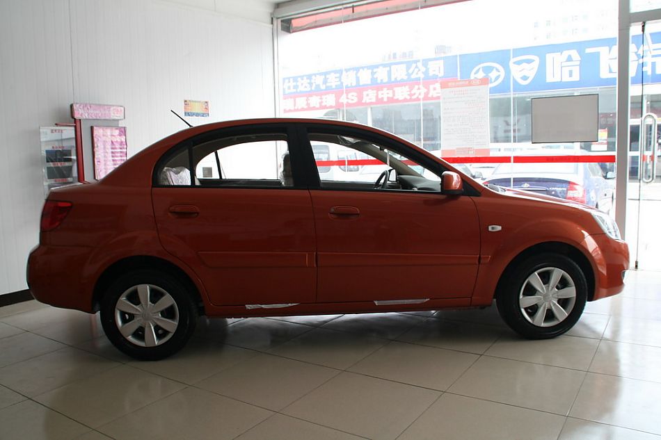 东风悦达起亚rio千里马外观