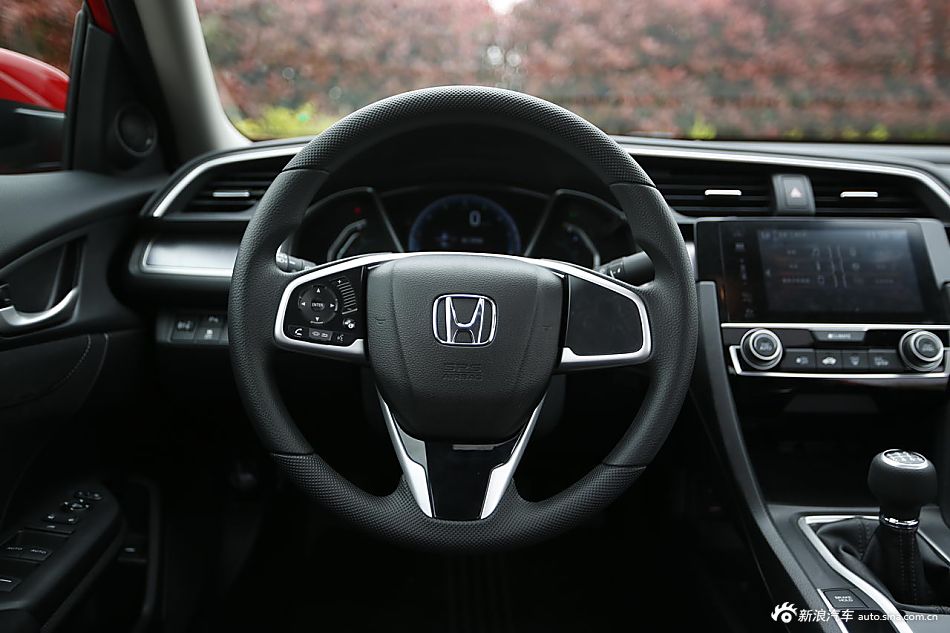2016款思域1.5T手动220TURBO豪华型