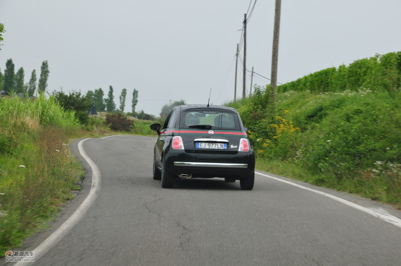 菲亚特500 gucci版:ej 977 ln/1.2 bz-69cv