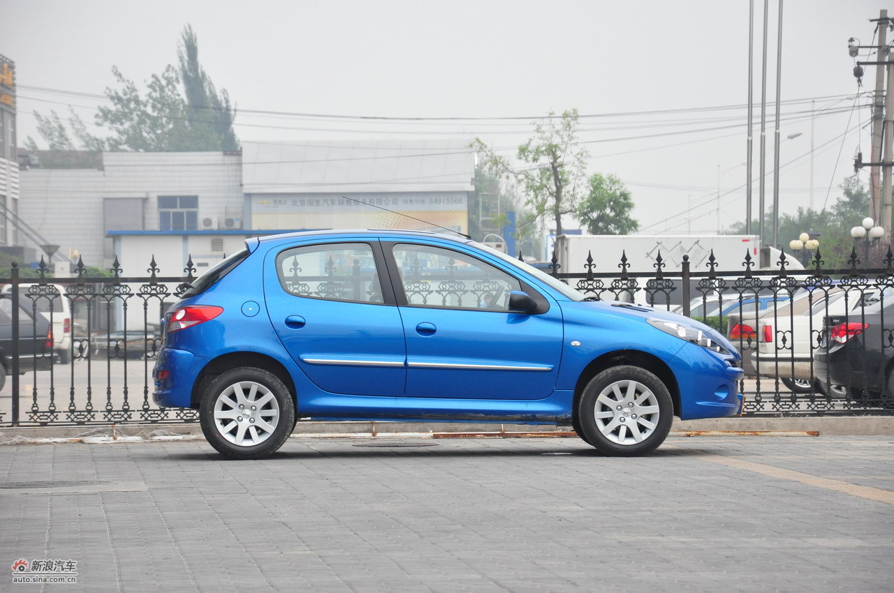 2011款标致207两厢_标致207外观图片6072499_汽车图库_新浪汽车_新浪