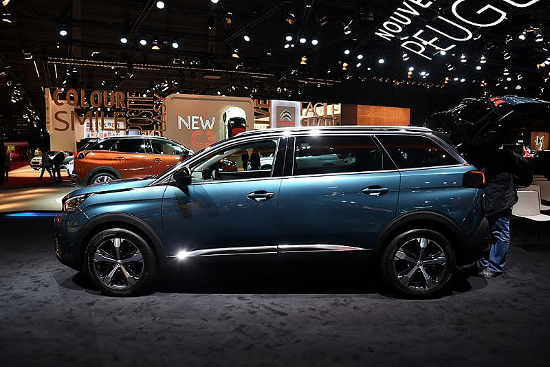 巴黎车展：标致全新5008发布