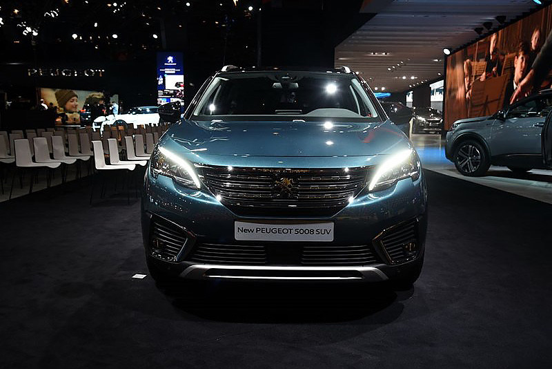 巴黎车展：标致全新5008发布