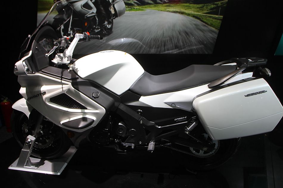 摩托车导购:四款国产600cc旅行车组图之春风650tr