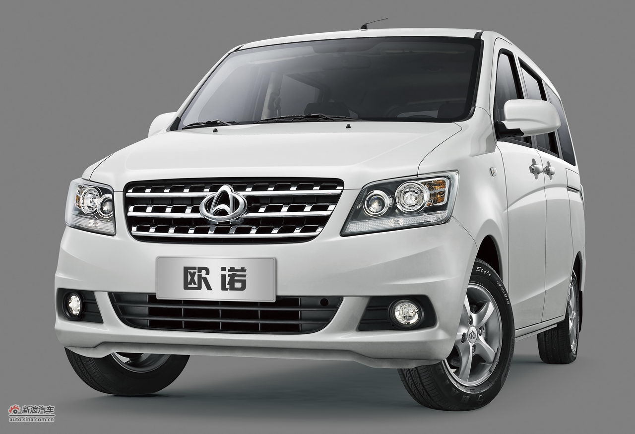 长安欧诺怎么样 长安欧诺7座是前驱还是后驱