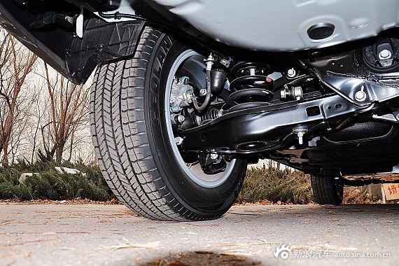 2015款RAV4 2.0L CVT四驱新锐版