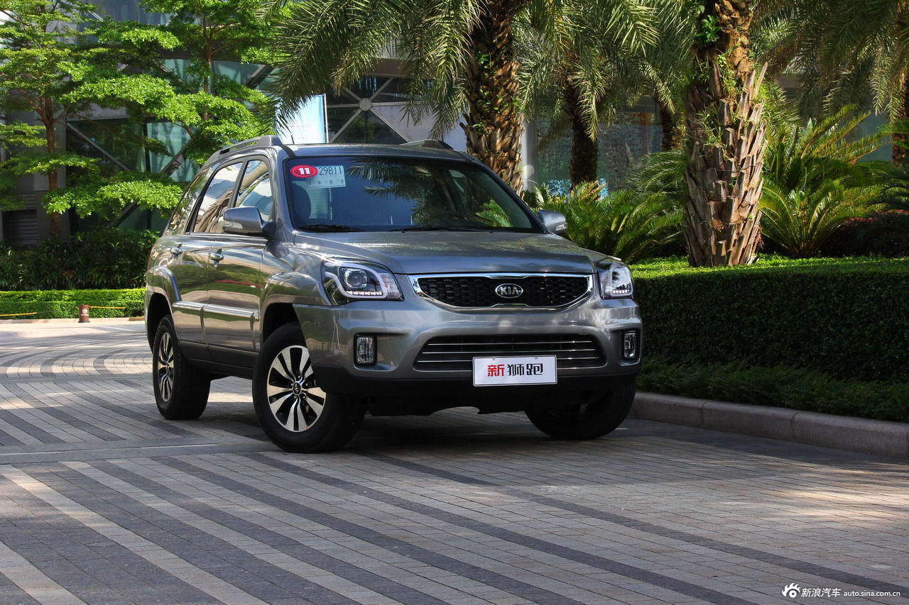 2013款新狮跑_狮跑外观图片28122805_汽车图库_新浪汽车_新浪网