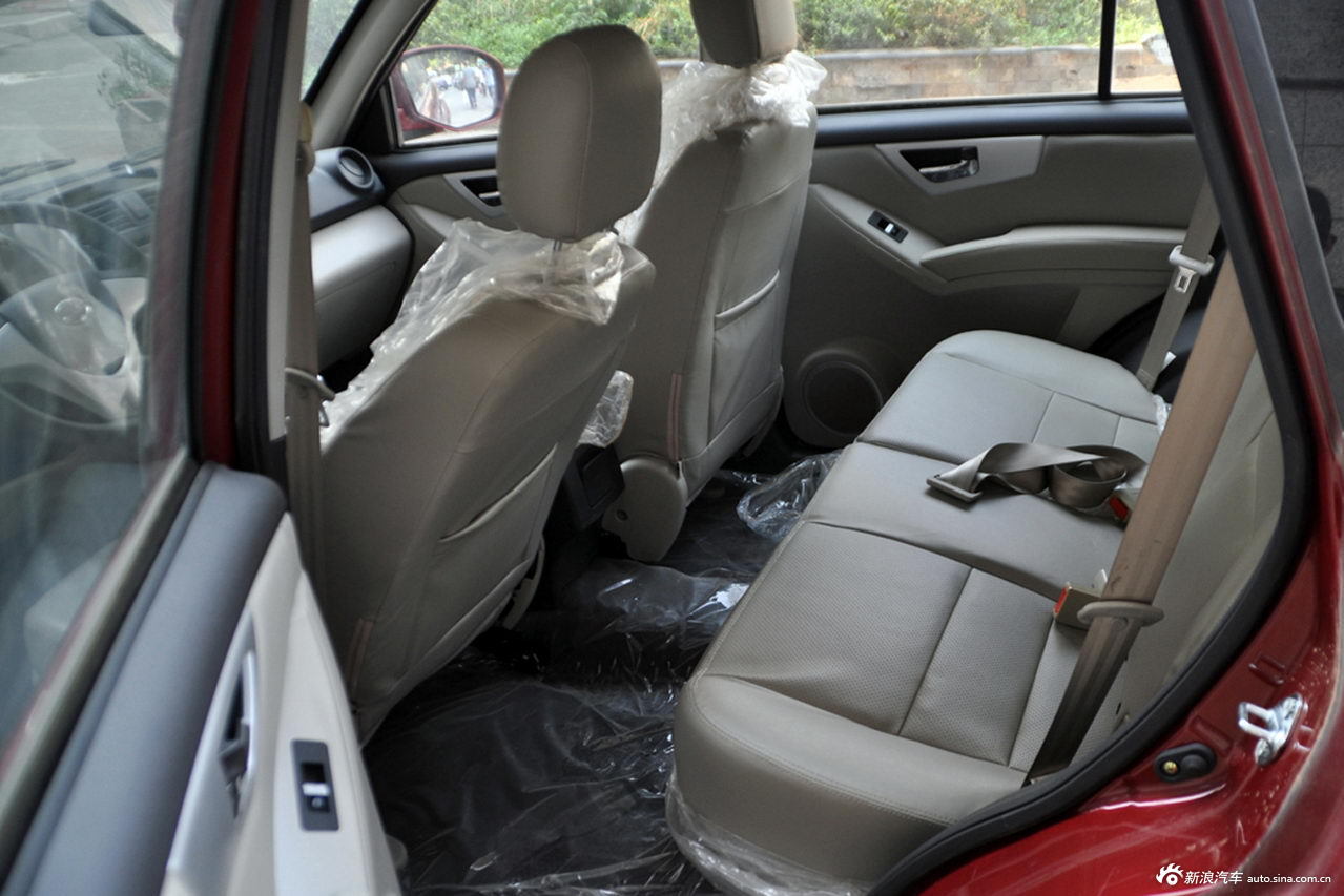 2012款力帆x60_力帆x60空间图片30522810_汽车图库_新浪汽车_新浪网