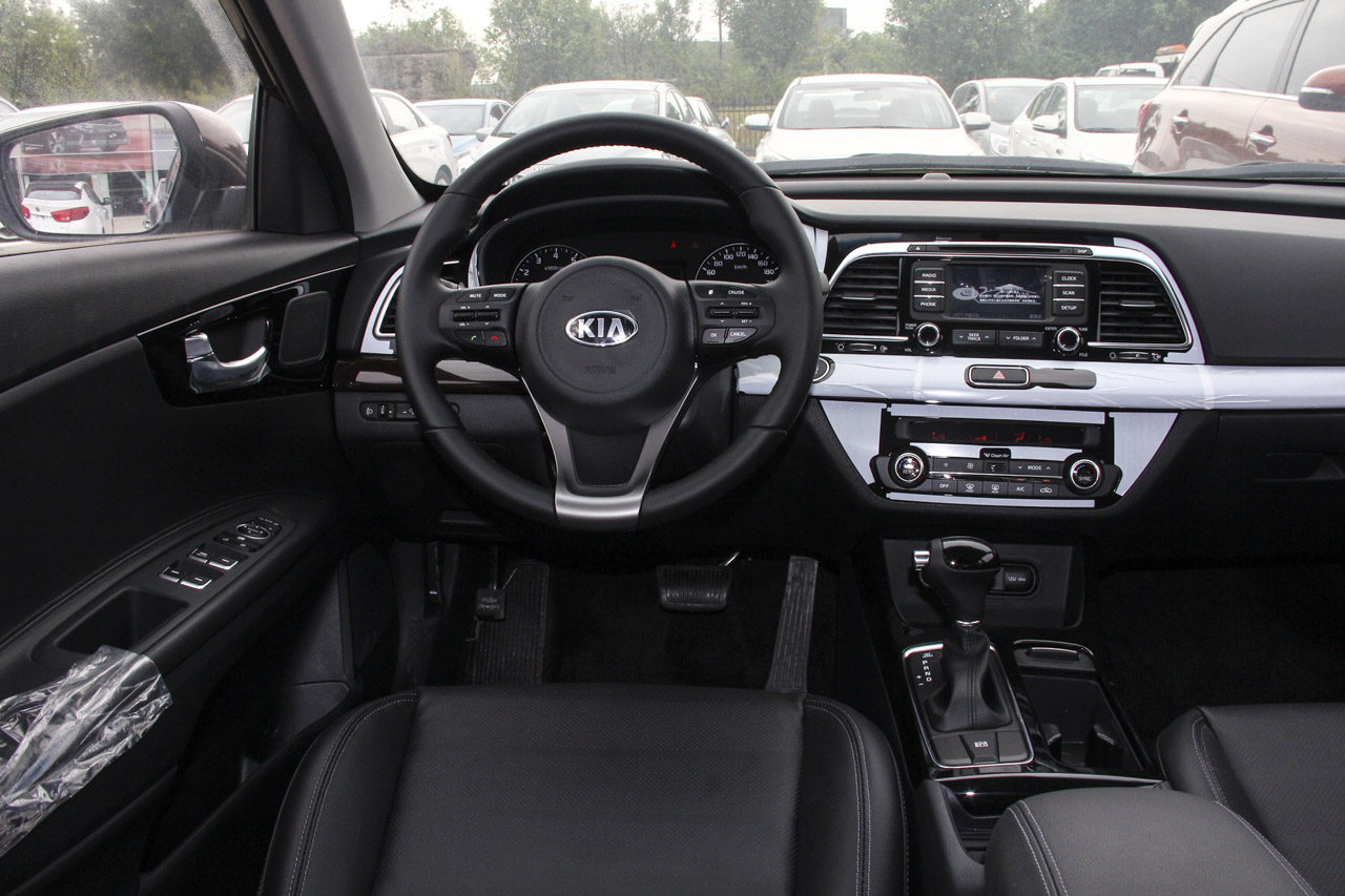 2014款起亚k4 1.8l自动dlx