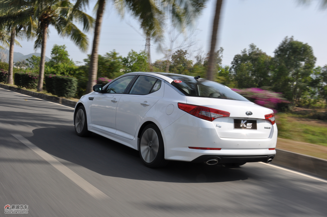 东风悦达起亚k5试车