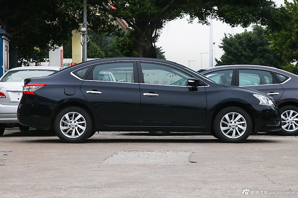 2012款轩逸 1.8L自动XL豪华版