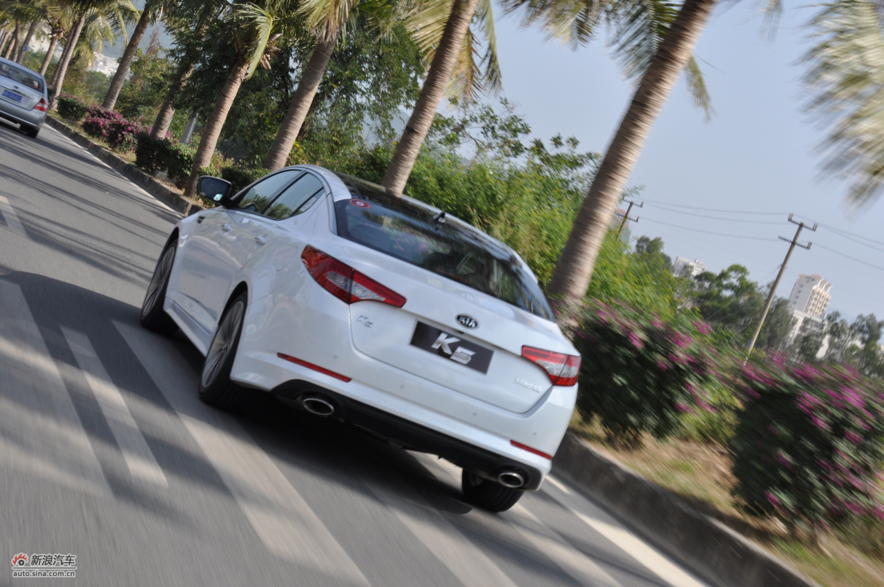 东风悦达起亚k5试车