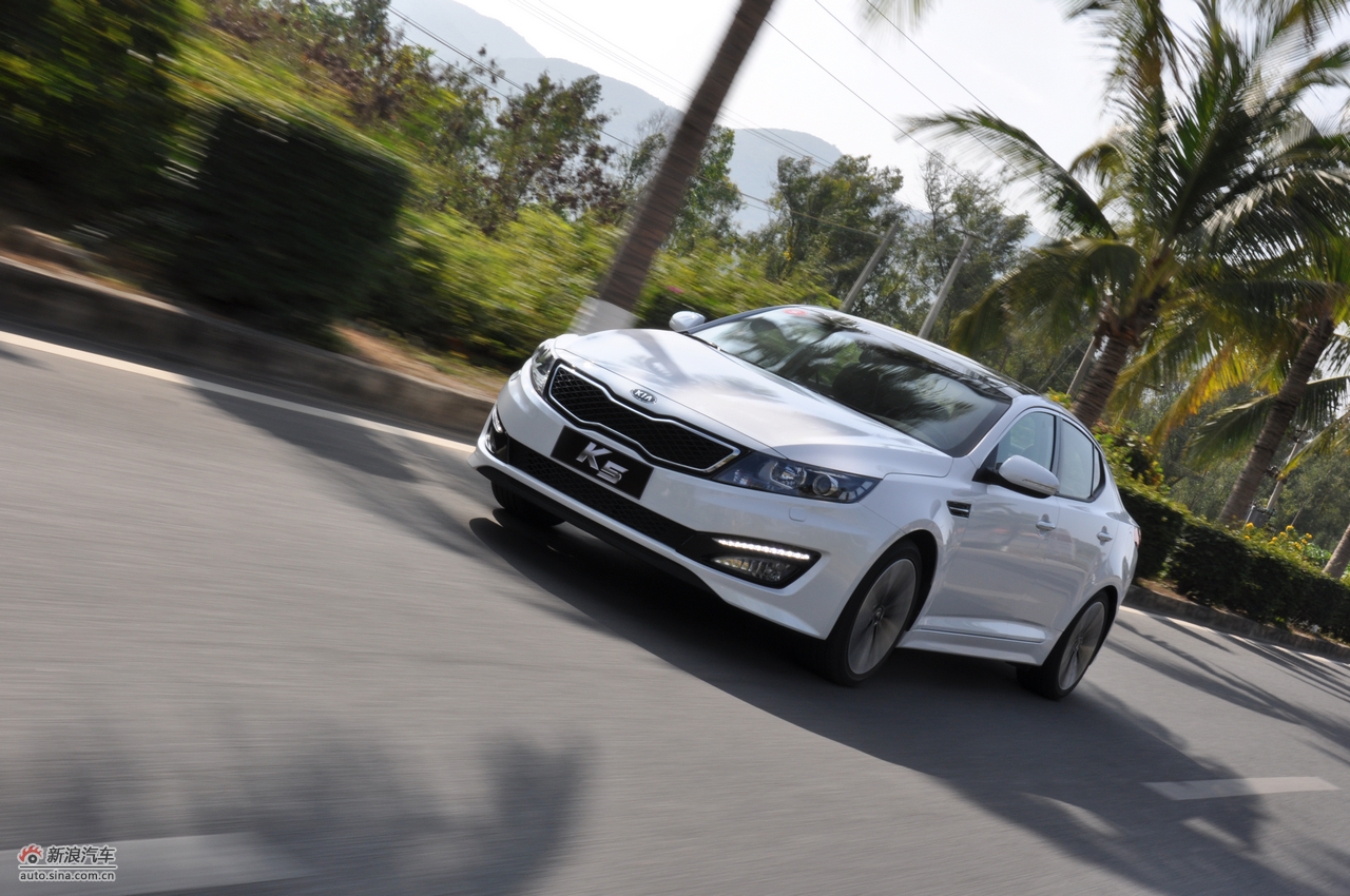 东风悦达起亚k5试车