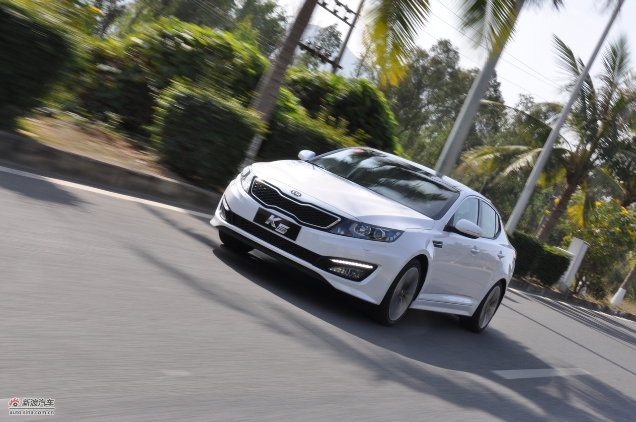 东风悦达起亚k5试车