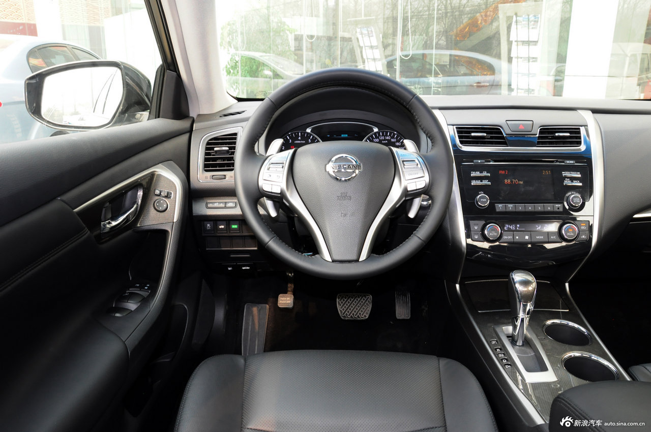 2013款天籁高清到店实拍_天籁内饰图片25012939_汽车图库_新浪汽车