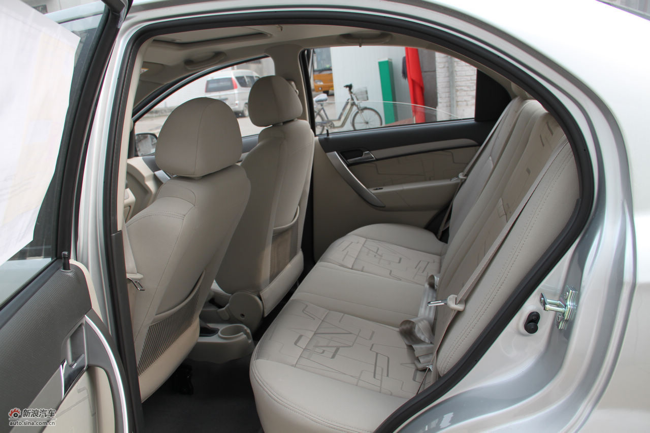 内饰及内部细节_乐风空间图片672972_汽车图库_新浪汽车_新浪网