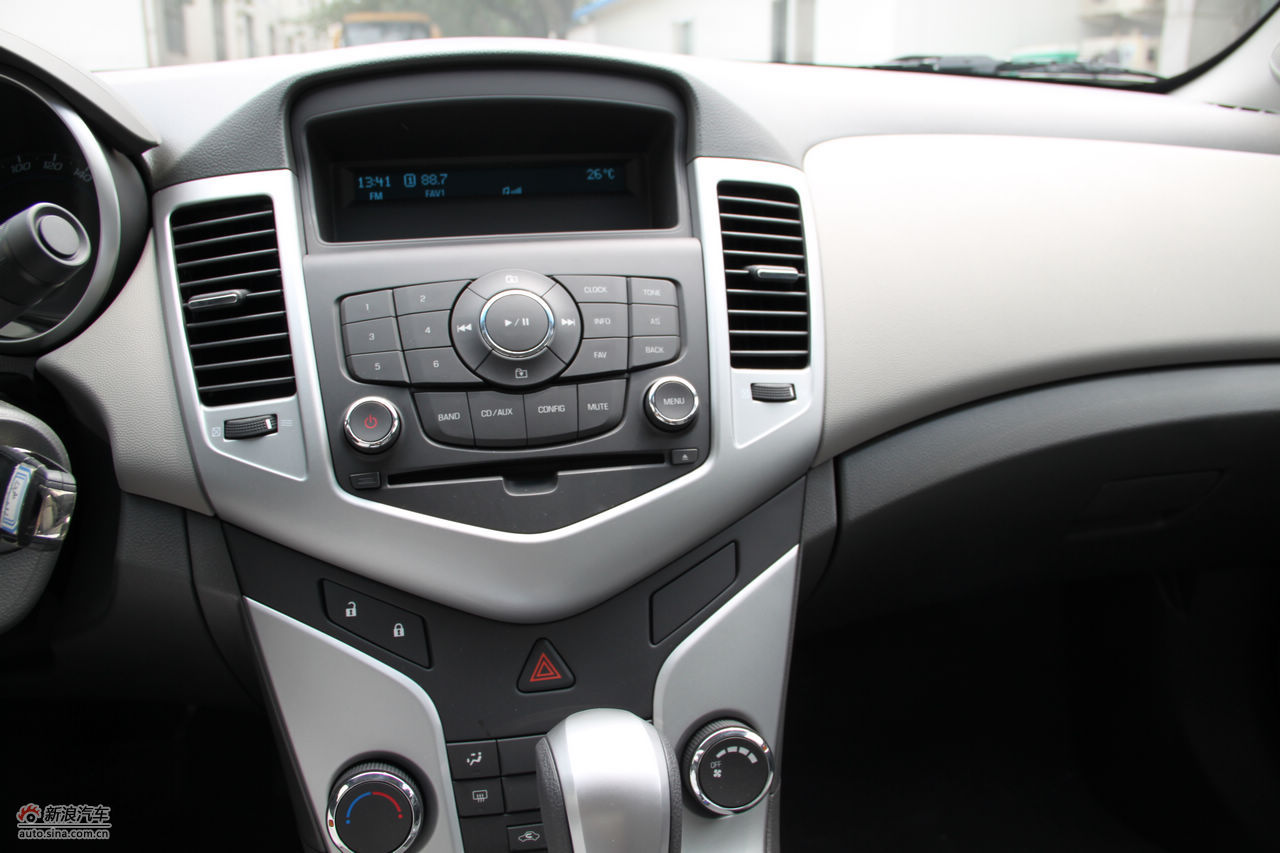 6sl天地版自动_科鲁兹内饰图片2833009_汽车图库_新浪汽车_新浪网