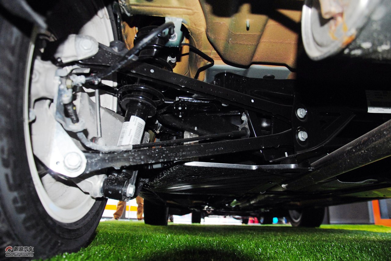 mini countryman到店高清实拍_mini countryman底盘图片4333028_汽车