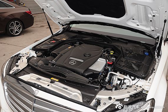 2015款奔驰C 260L轿车