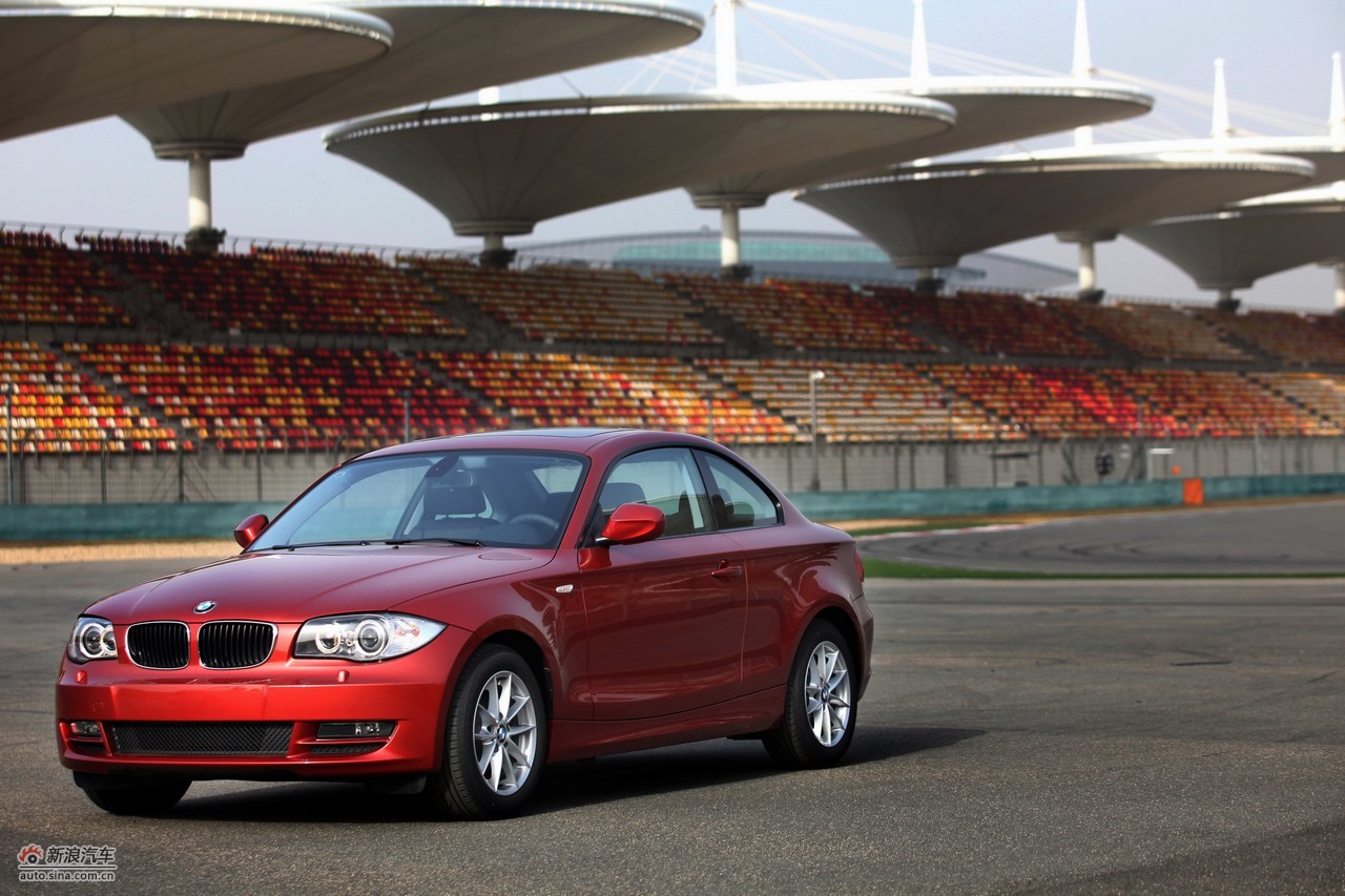 宝马1系双门轿跑