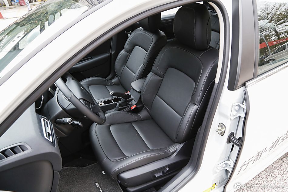 2016款C4世嘉1.6T自动THP自动旗舰型