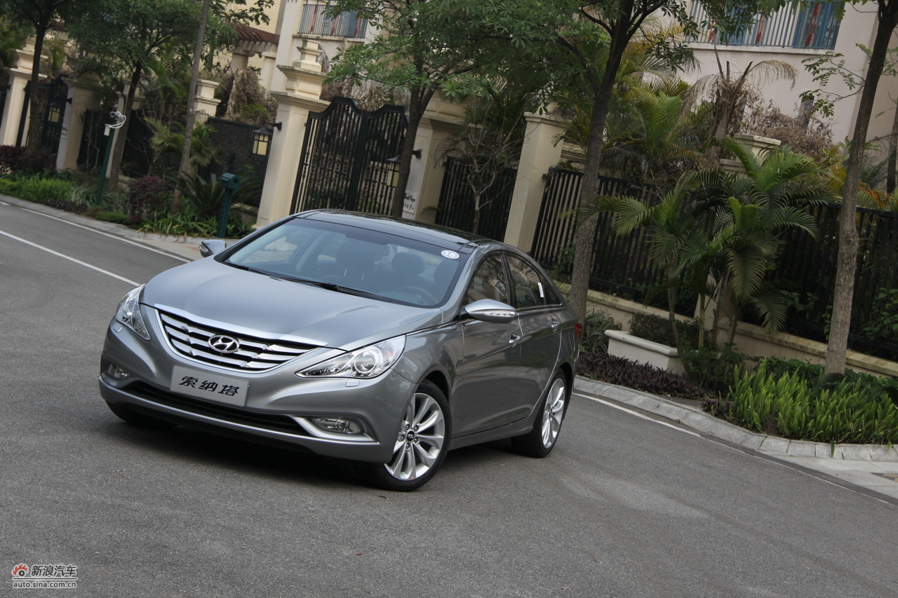 新浪汽车体验试驾第八代索纳塔-外观